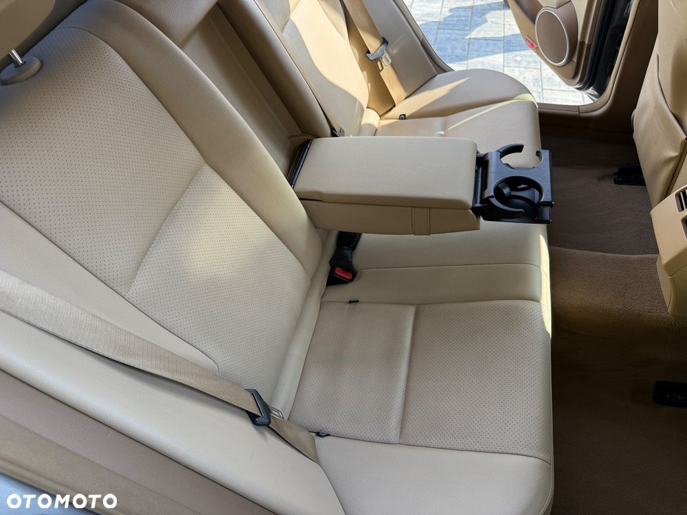 Mercedes-Benz Klasa C ver-200-kompressor-avantgarde - 14