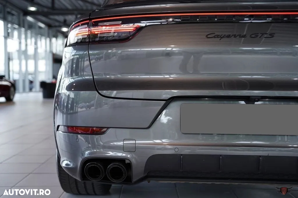 Porsche Cayenne Coupe GTS Tiptronic S - 36