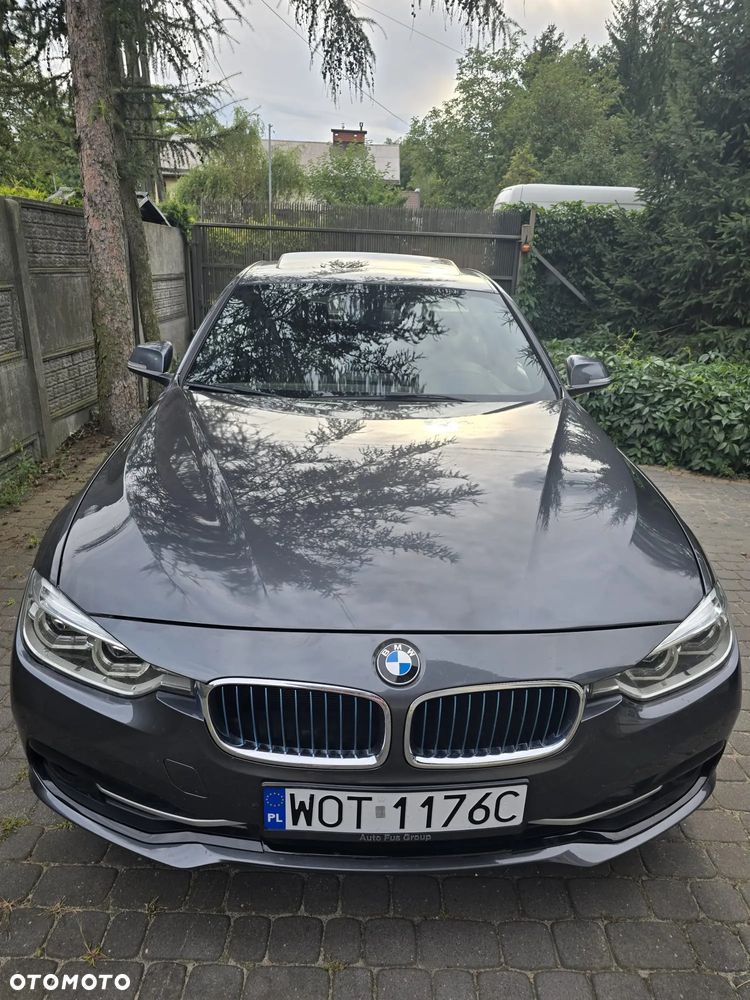 BMW Seria 3 330e iPerformance - 1