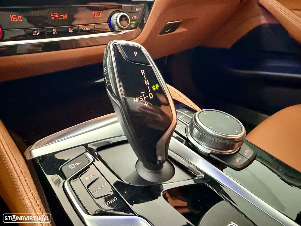 BMW 530 e iPerformance Pack M - 19