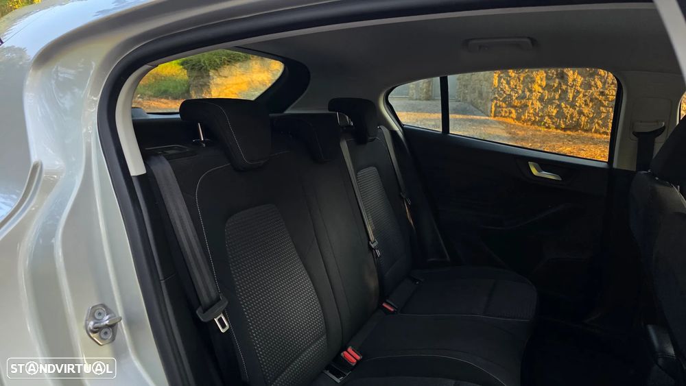 Ford Focus 1.0 EcoBoost Hybrid TITANIUM DESIGN - 16