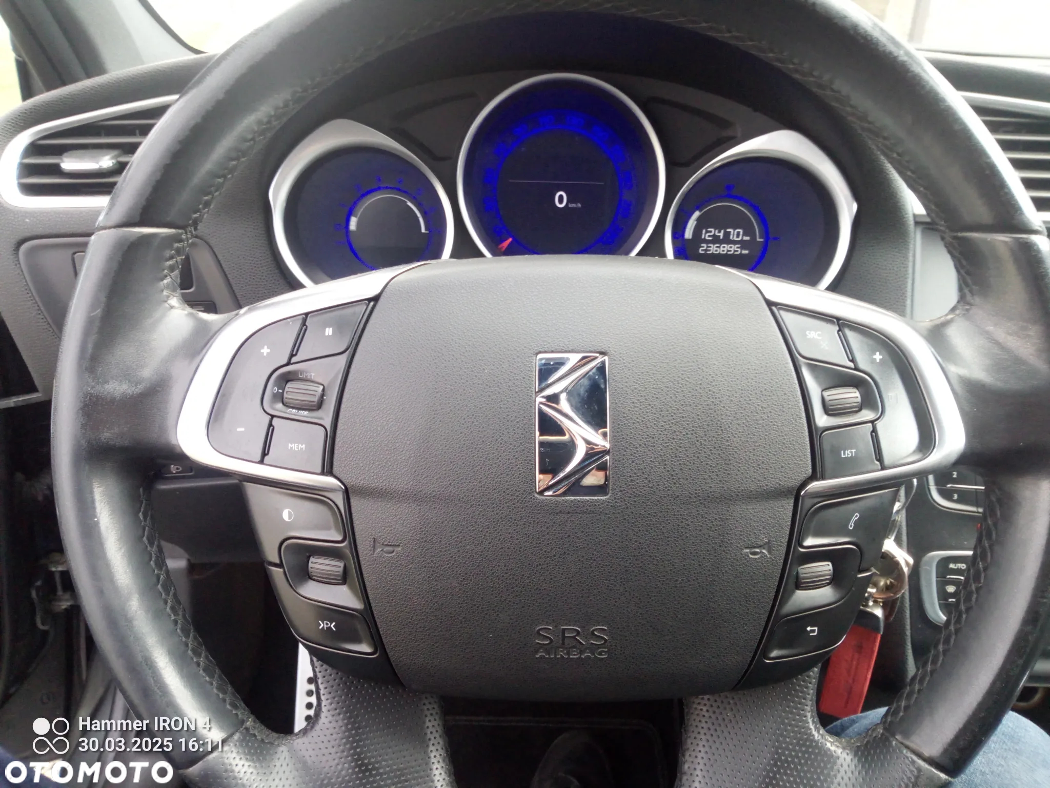 Citroën DS4 e-HDi 115 Chic - 11