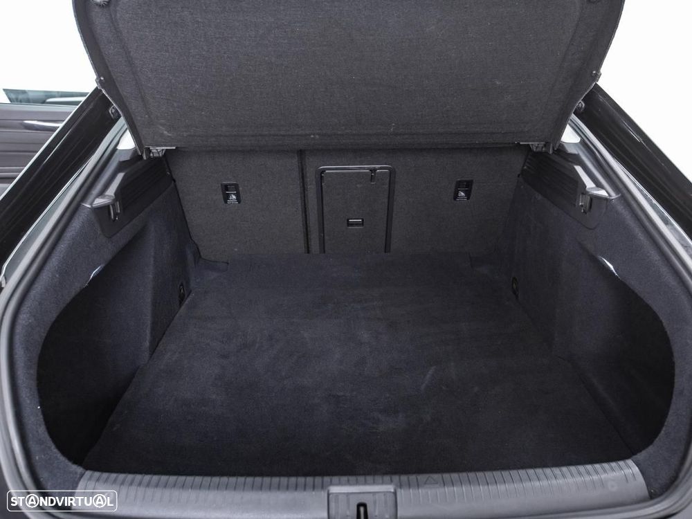 Volkswagen Arteon 2.0 TDI Elegance DSG — fotografia 12