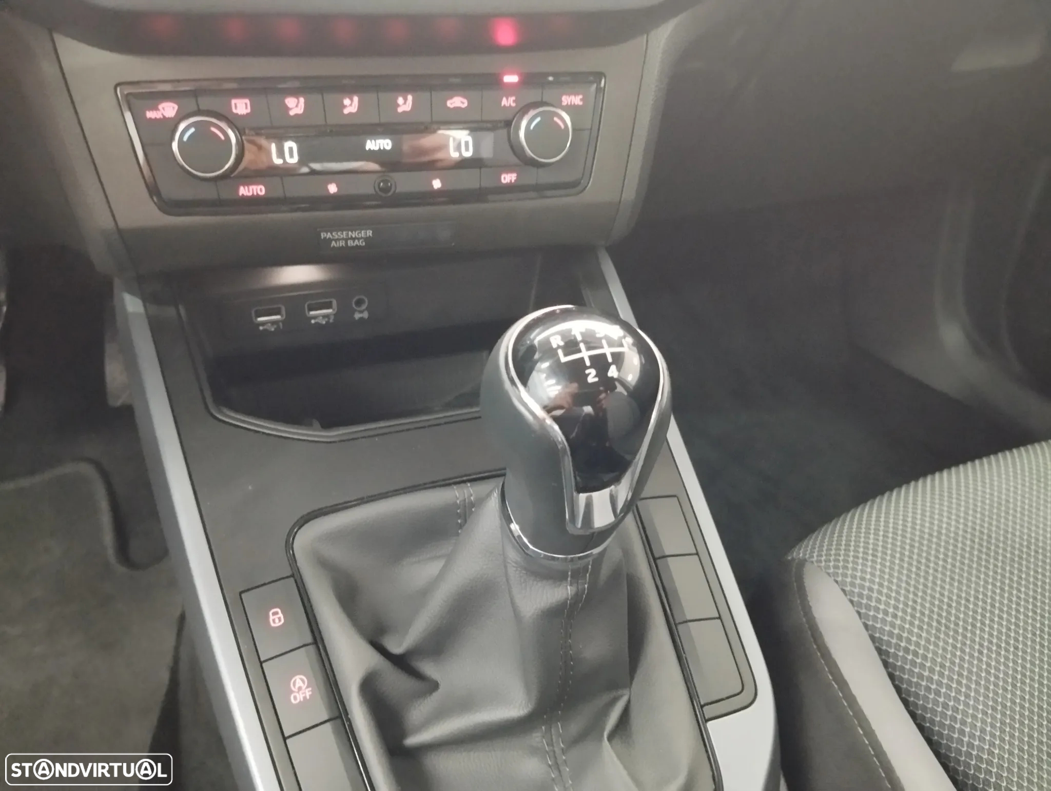 SEAT Arona 1.0 TSI Style - 29