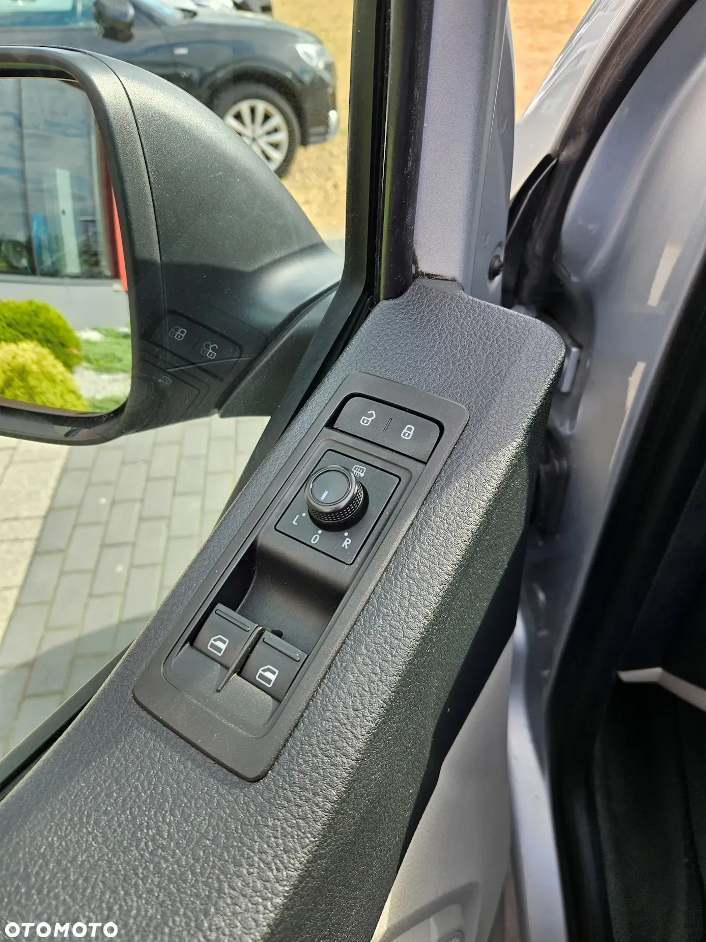 Volkswagen Transporter LONG 2.0TDI - 12