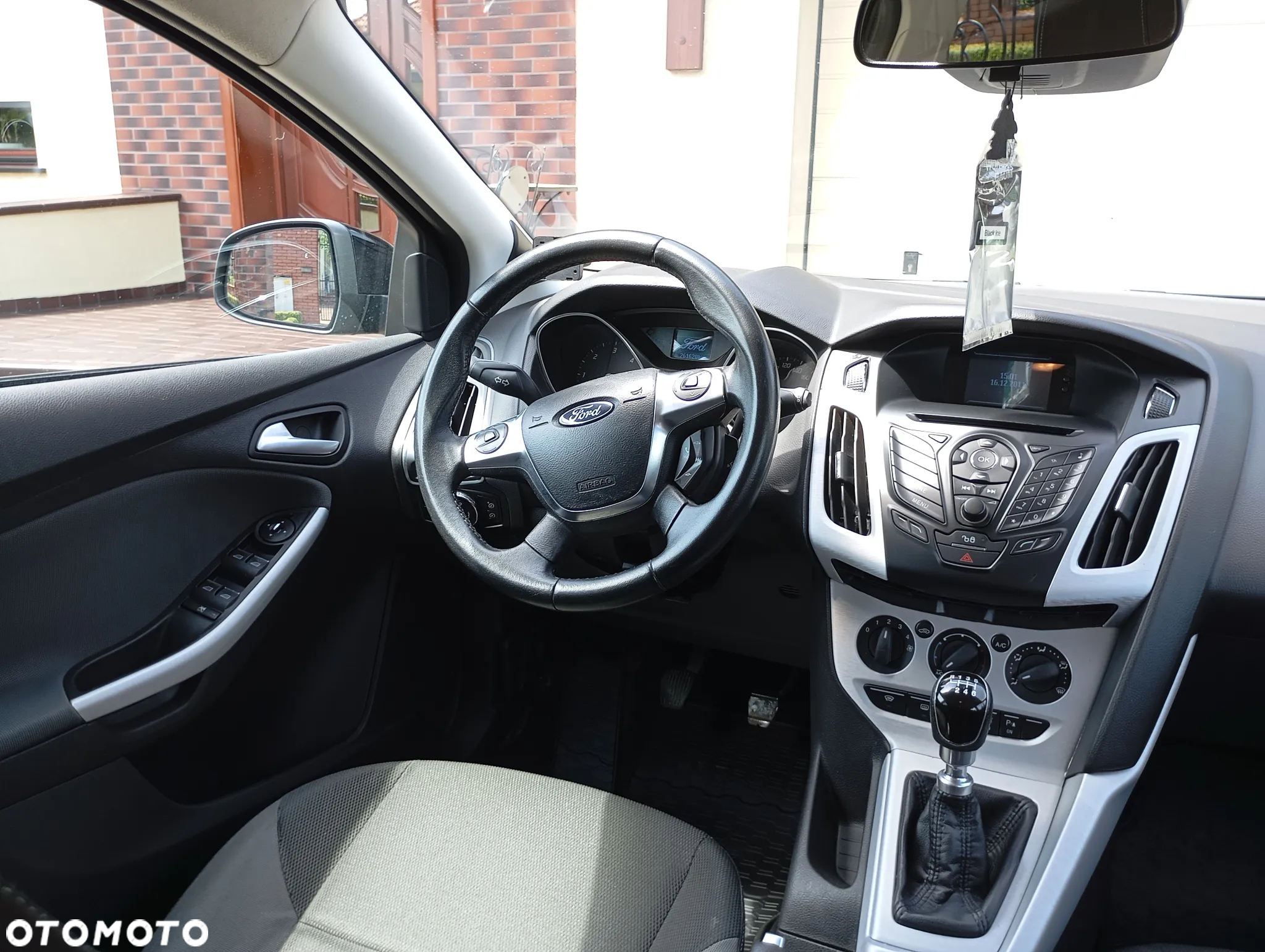 Ford Focus 1.6 TDCi DPF SYNC Edition - 11