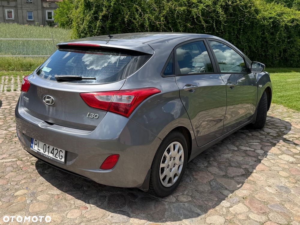 Hyundai i30 1.6 CRDi Classic + - 5