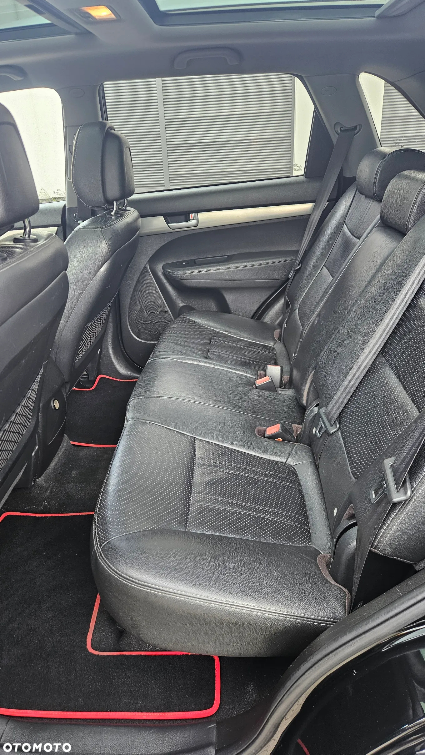 Kia Sorento - 12