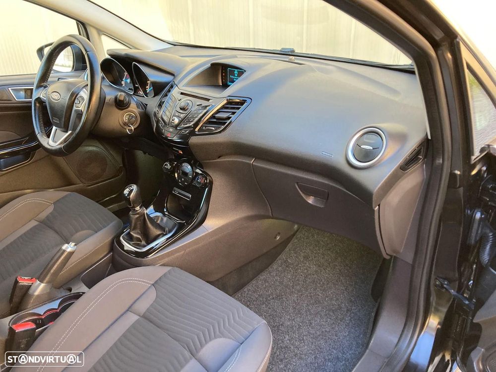 Ford Fiesta 1.0 S&S Titanium - 29