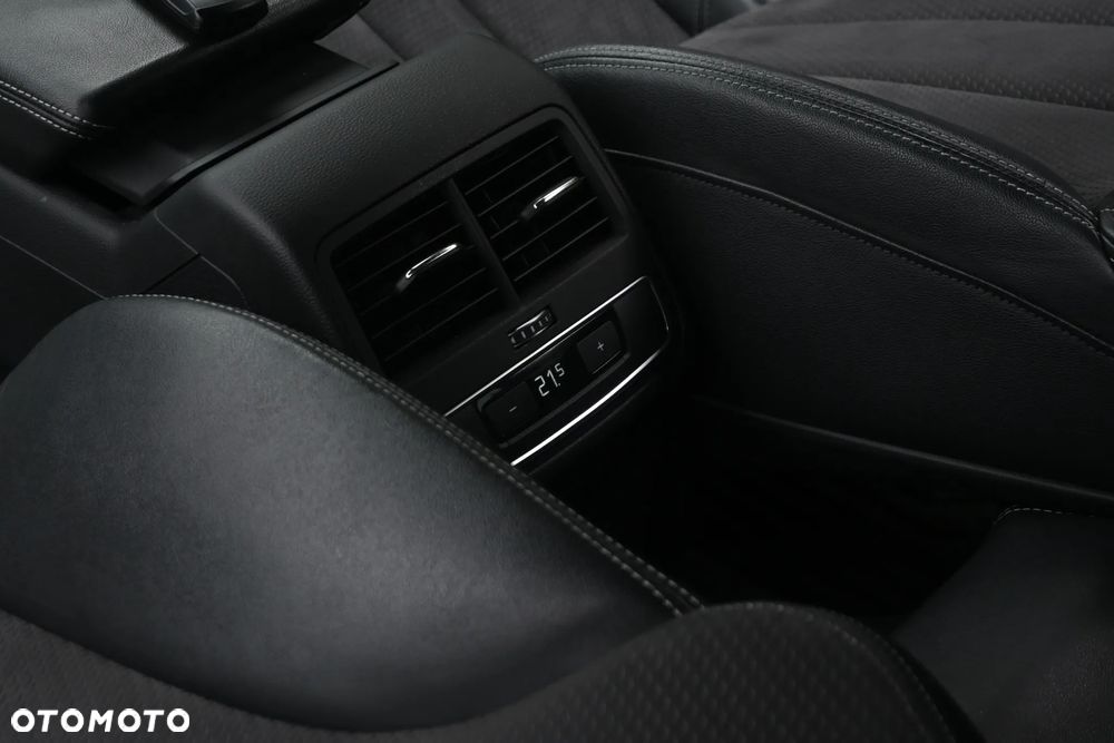 Audi A4 Avant 2.0 TDI DPF S line Sportpaket - 31