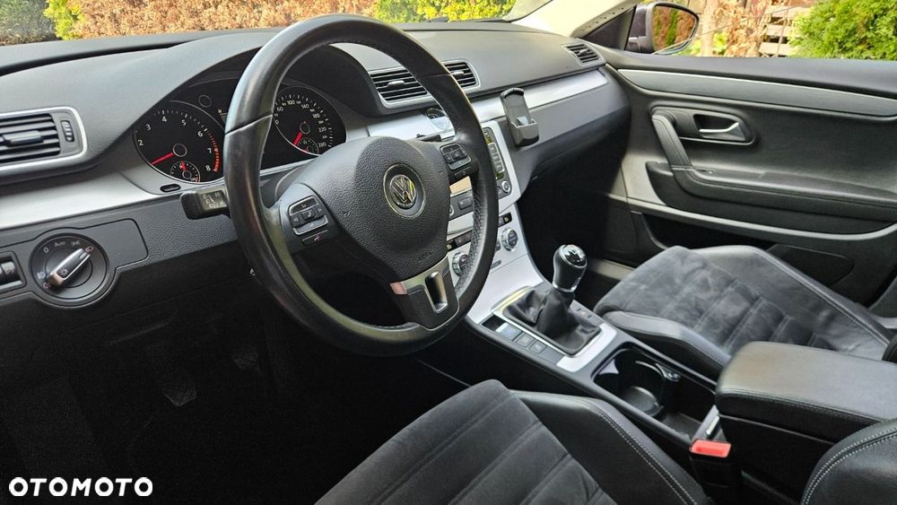 Volkswagen Passat CC - 19