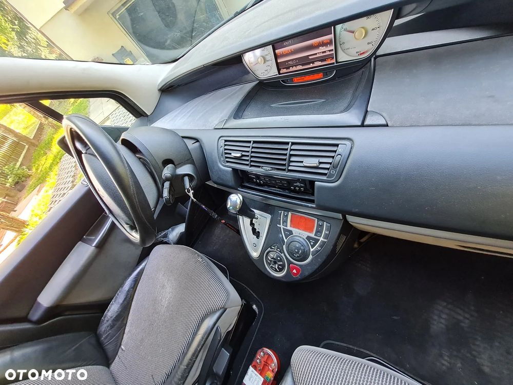 Peugeot 807 2.2 HDi Premium Grand Prix - 2