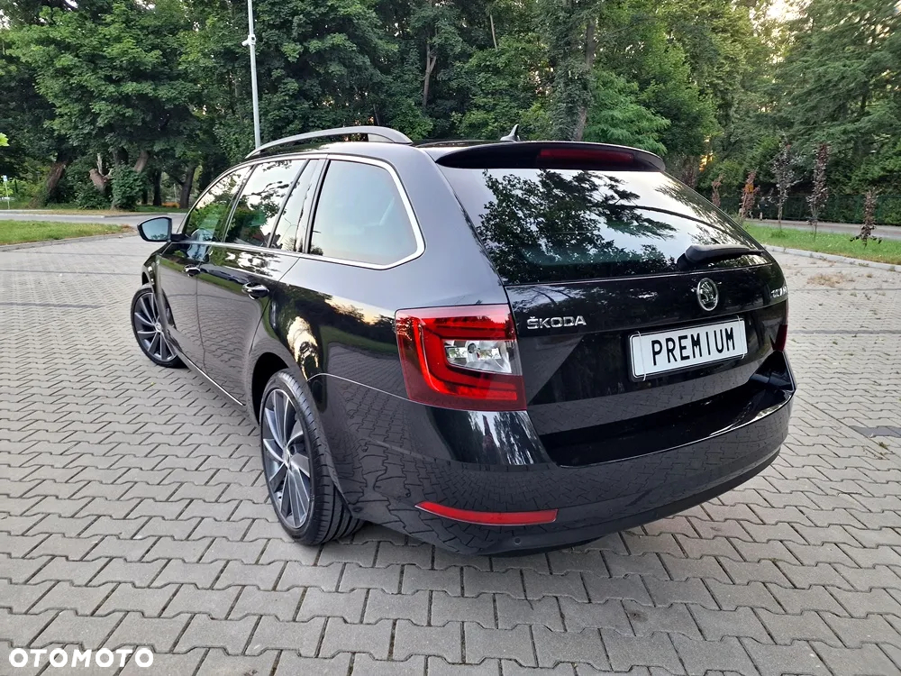 Skoda Octavia Combi 2.0 TDI DSG L&K - 7