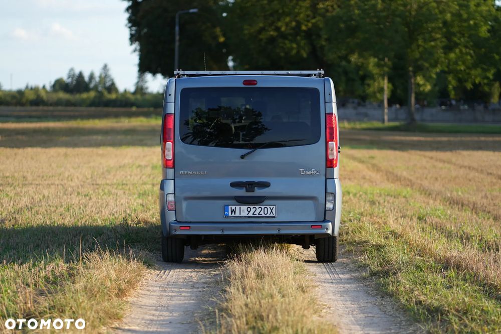 Renault Trafic Grand Passenger Black Edition - 7