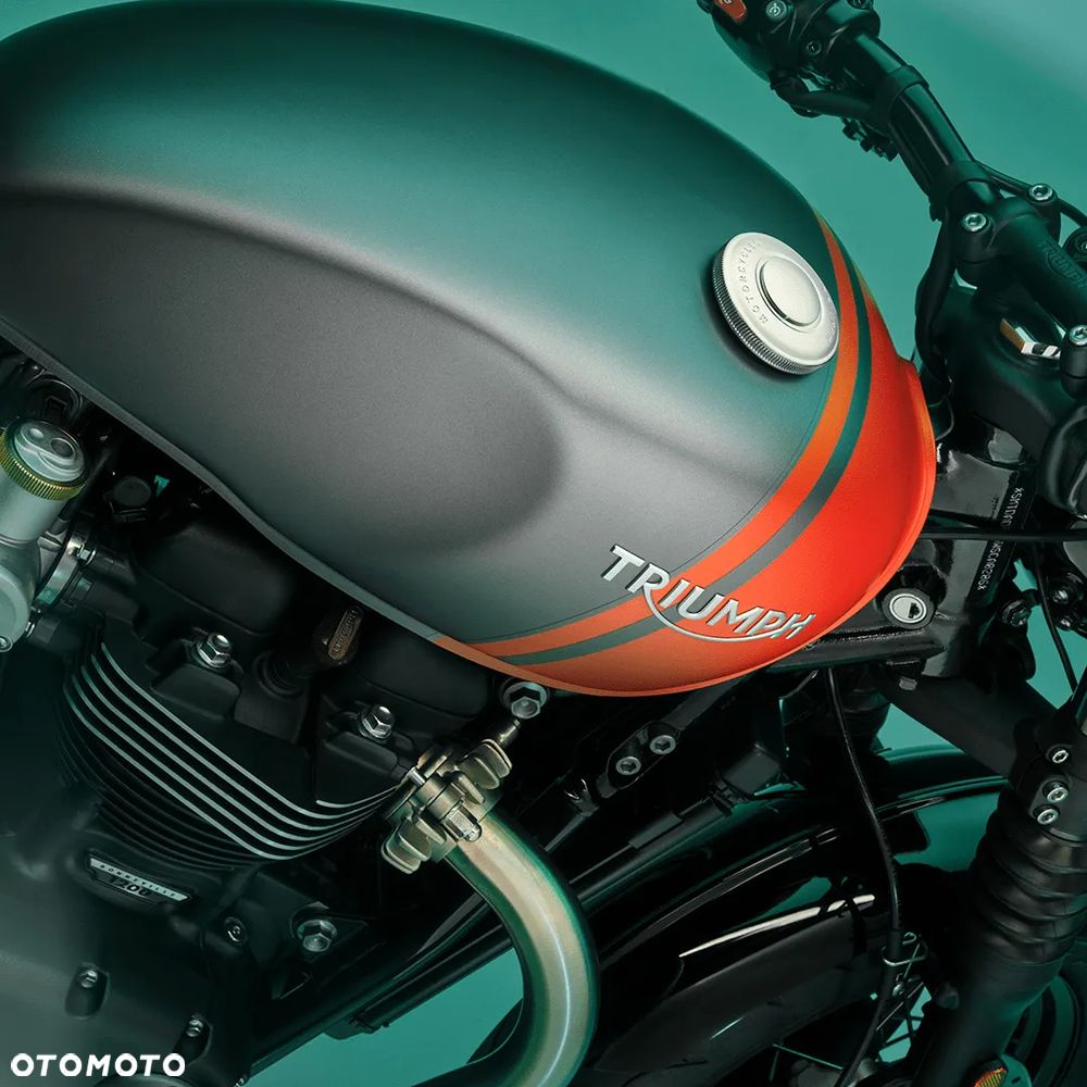 Triumph Bonneville Bobber - 8