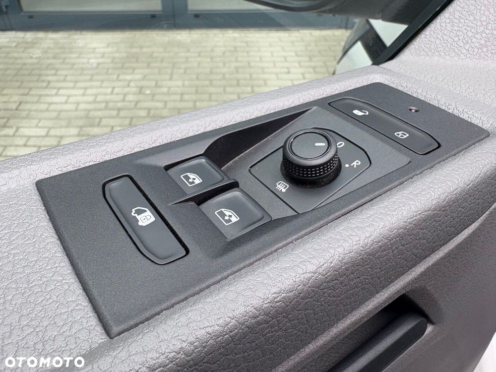 Volkswagen Transporter - 13