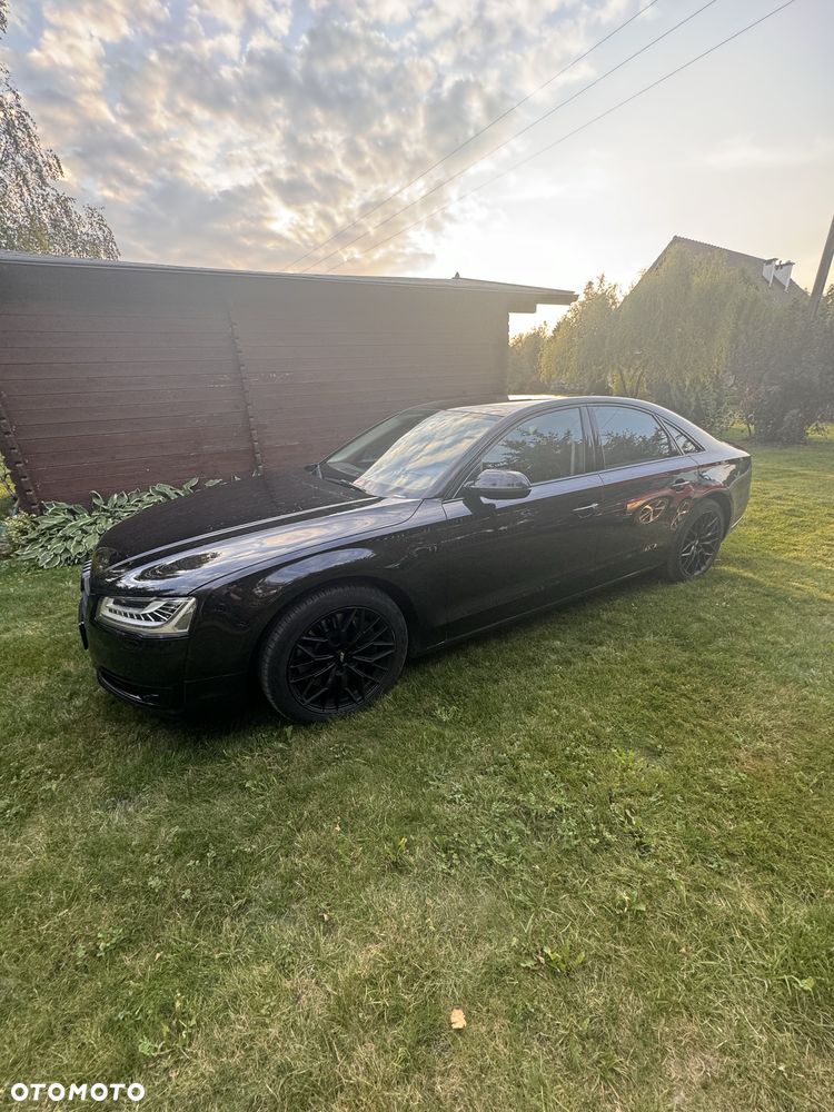 Audi A8 - 6