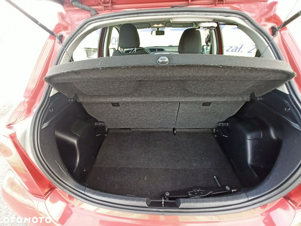 Toyota Yaris - 13