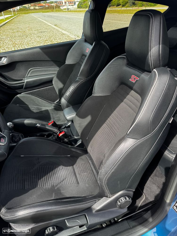 Ford Fiesta 1.5 EcoBoost ST - 12