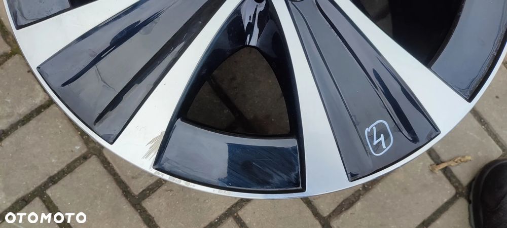 FELGI ALUMINIOWE STOPNIOWANE 5x112 2x 8Jx18 CALI ET43 2134013700 2x9J 18 CALI  ET52.5 MERCEDES W211 W212 W213 I INNE KOMPLET 4 SZTUKI - 12