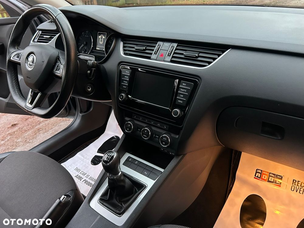 Skoda Octavia 1.4 TSI Drive - 8