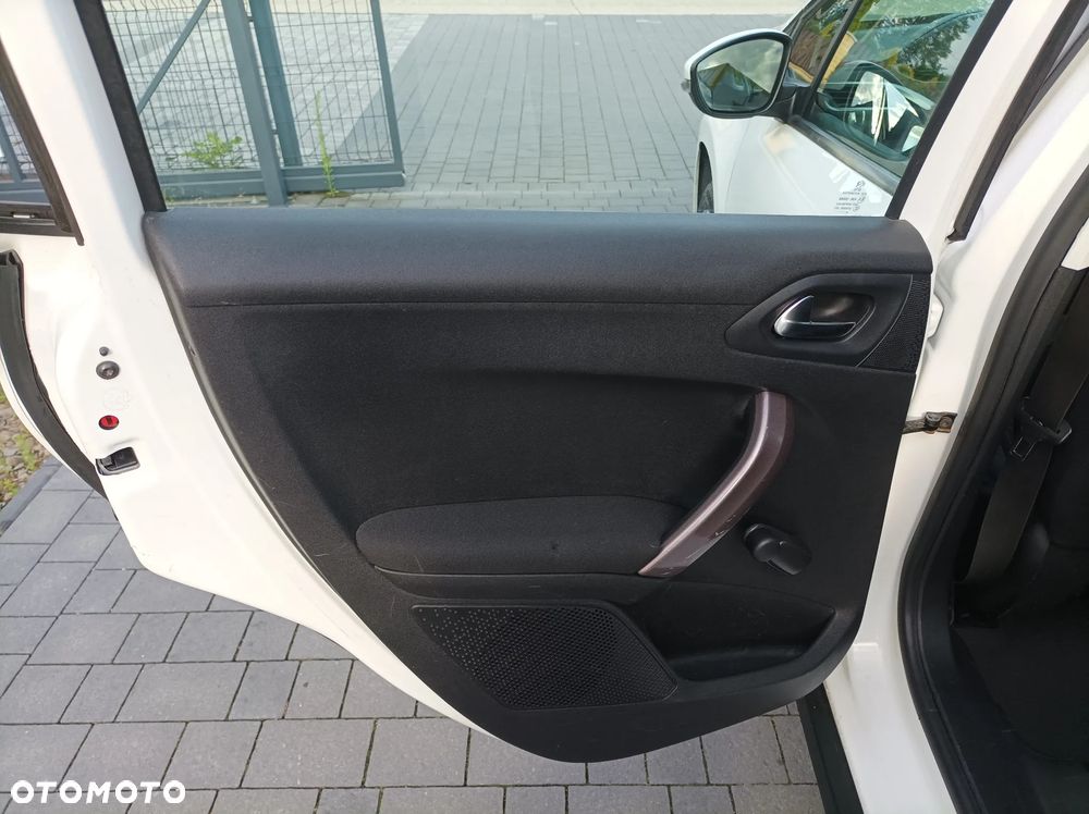 Peugeot 2008 PureTech 82 Urban Move - 19