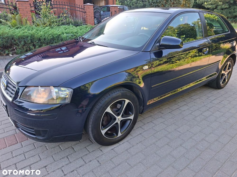 Audi A3 3-drzwiowe 1.6 Attraction - 5
