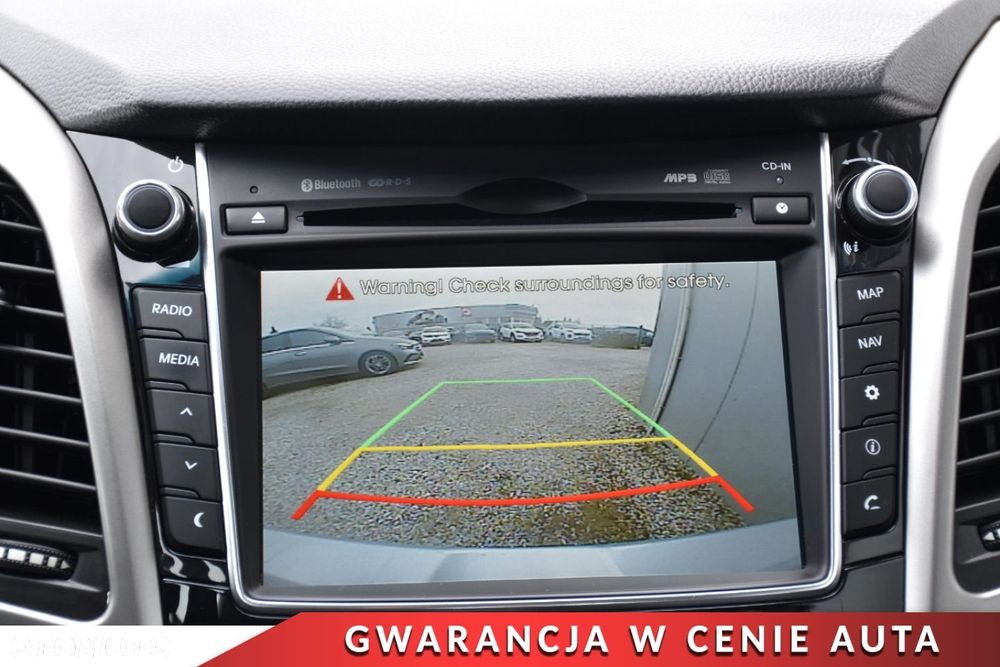 Hyundai i30 1.6 CRDi Fifa World Cup Edition - 16