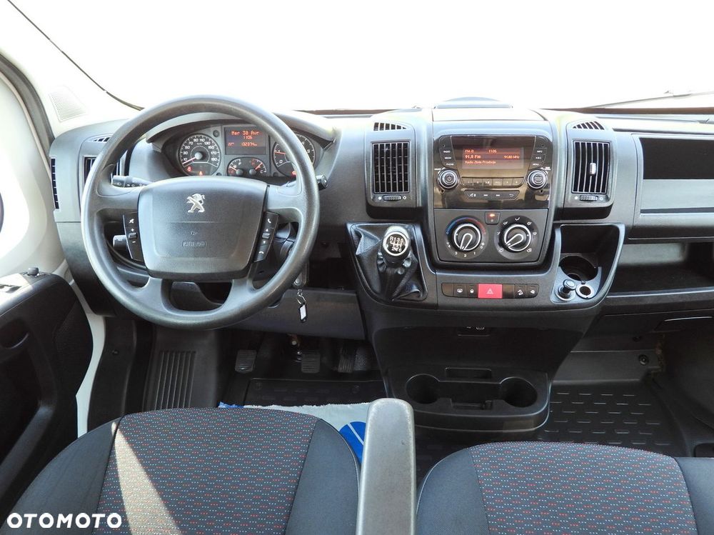 Peugeot BOXER  WYWROTKA PODWÓJNA KABINA DOKA 7 MIEJSC TEMPOMAT KLIMATYZACJA  140KM - 29