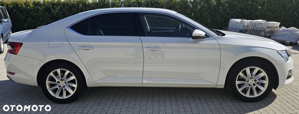 Skoda Superb 1.5 TSI Ambition DSG - 7