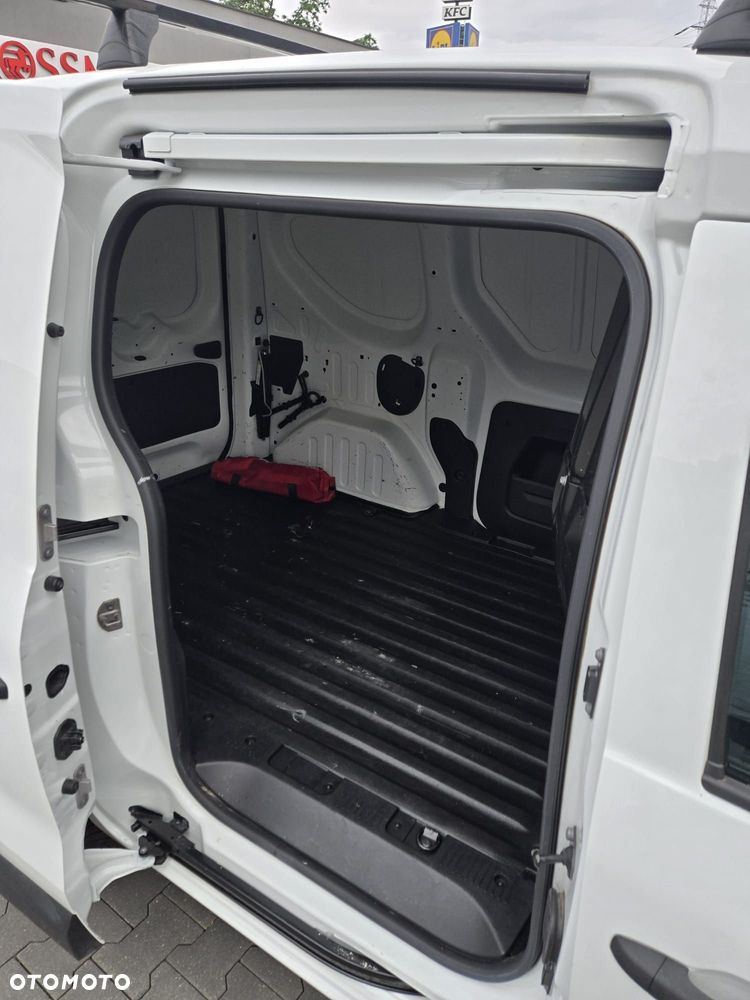Renault Express Van - 10