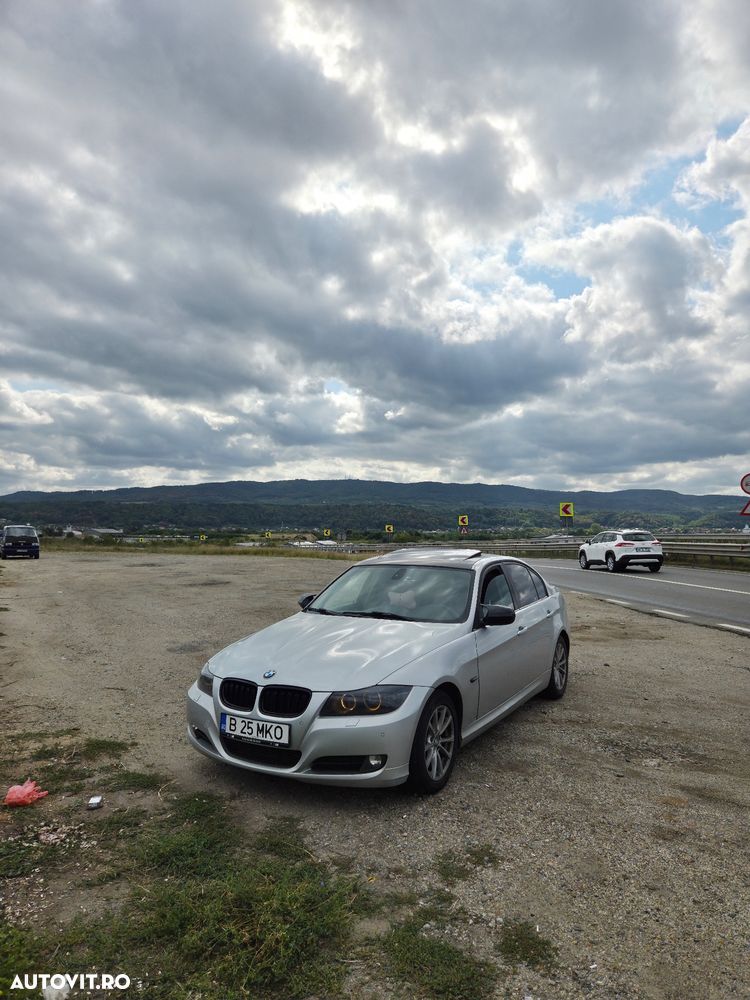 BMW Seria 3 320d DPF Aut. - 1