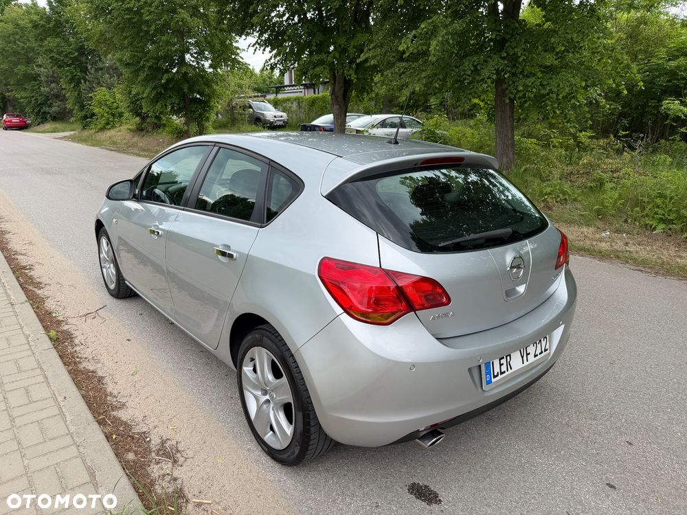 Opel Astra 1.4 Turbo - 12