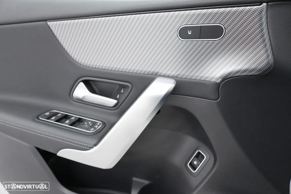 Mercedes-Benz A 250 e - 21