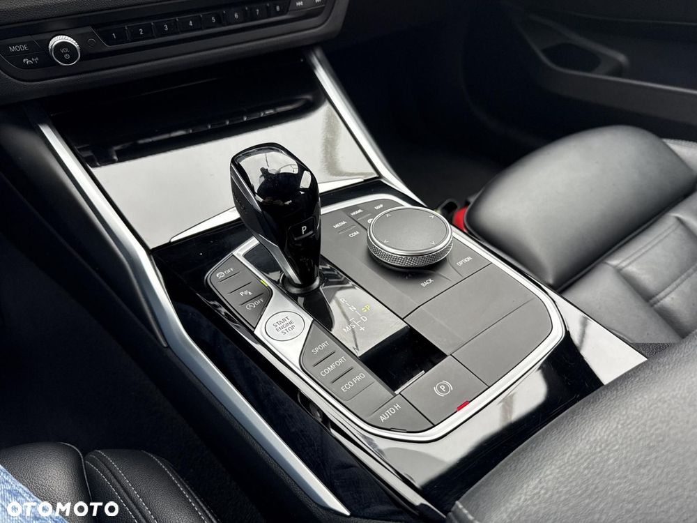 BMW Seria 3 318i Sport Line - 13