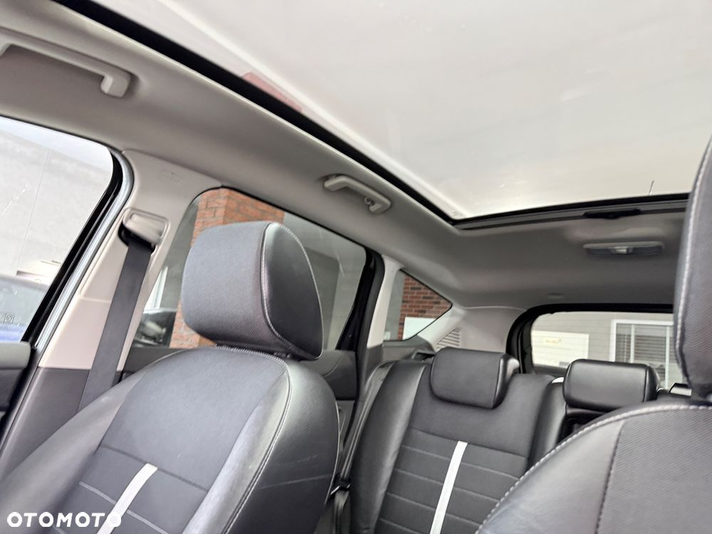 Ford Kuga 2.0 TDCi 2x4 Titanium - 24