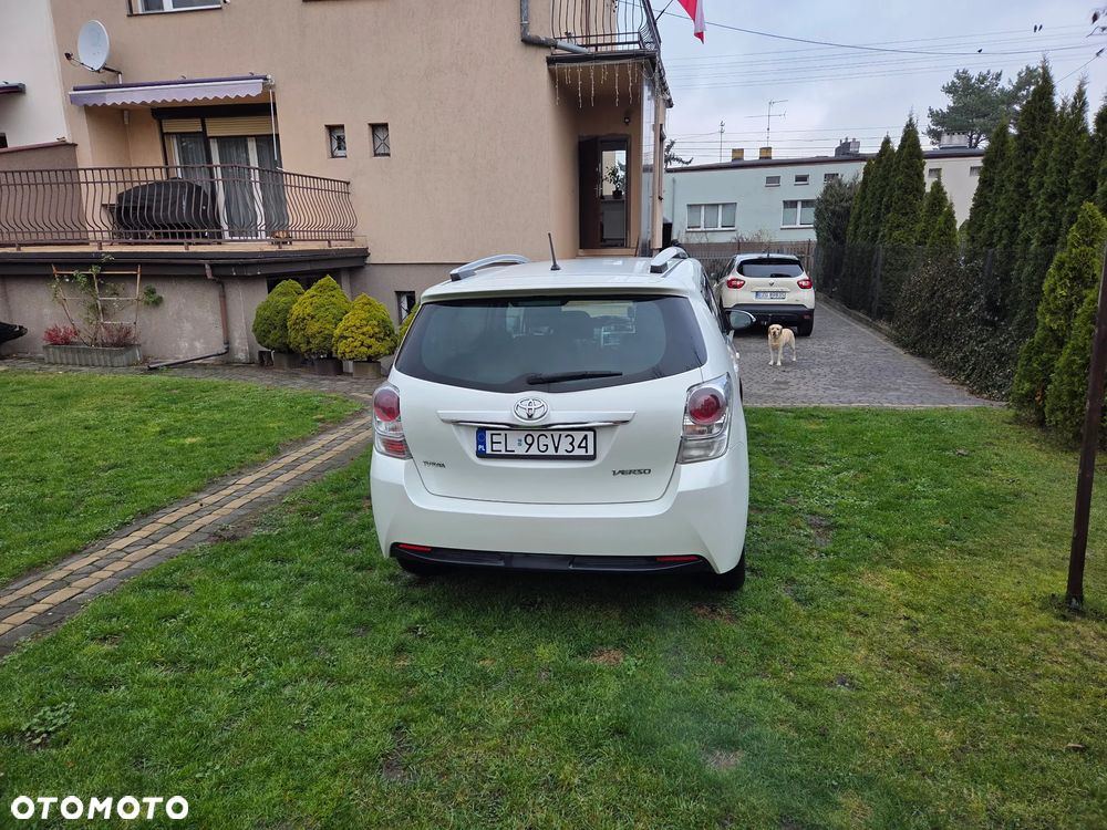 Toyota Verso 1.6 D-4D Prestige 7os - 4