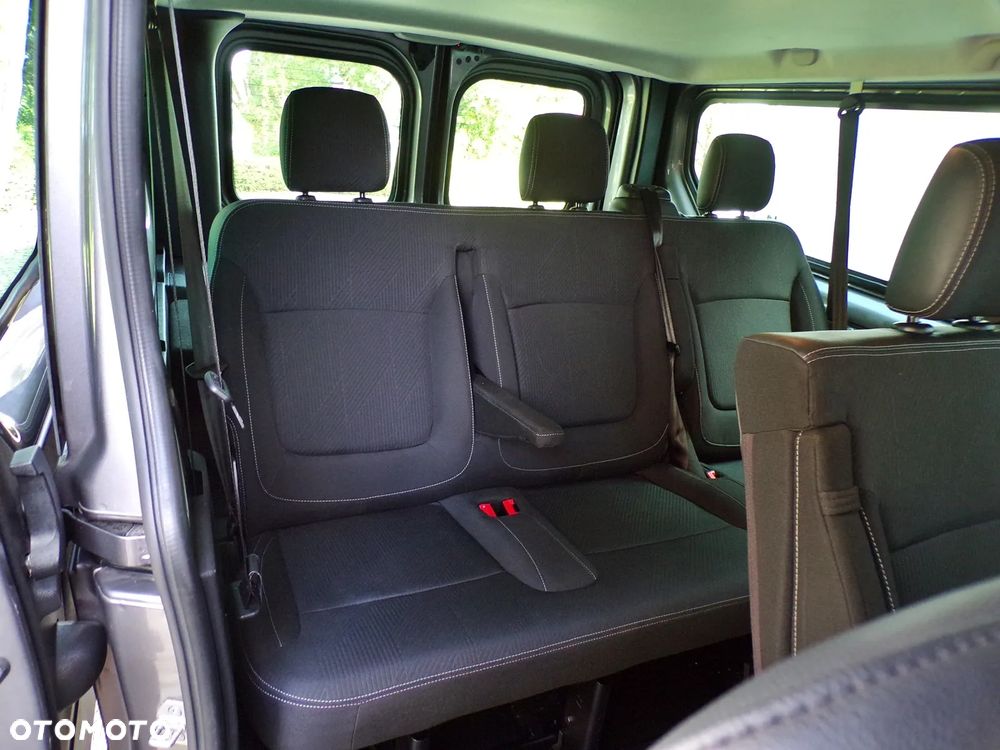 Renault Trafic Grand SpaceClass 2.0 dCi - 28