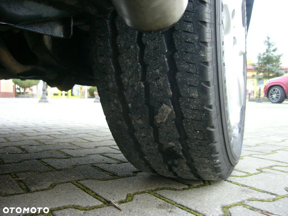 Volkswagen Transporter T5 LONG LIFT 2,5tdi 175 Ps - 20