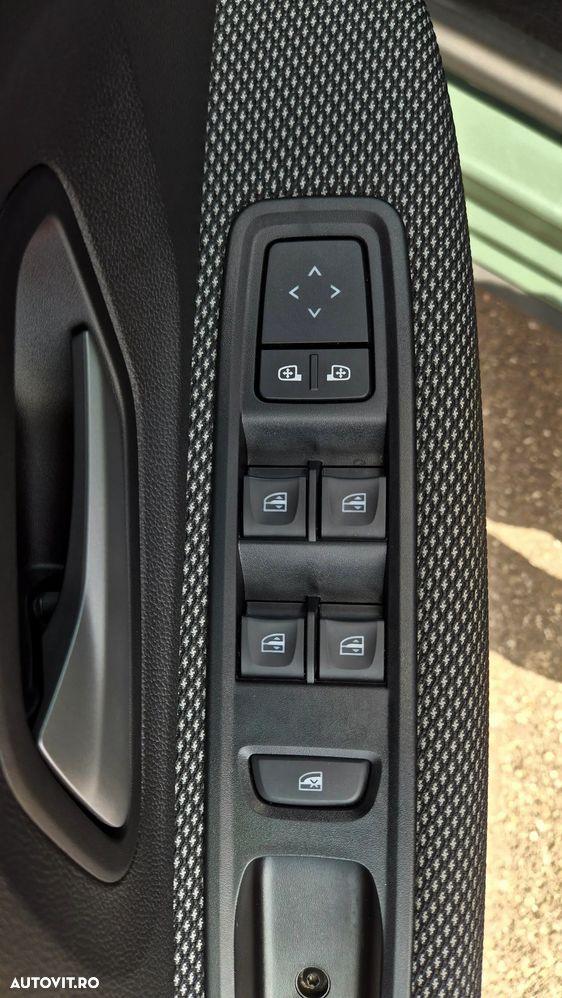 Dacia Sandero Stepway TCe 90 MT6 Expression - 28