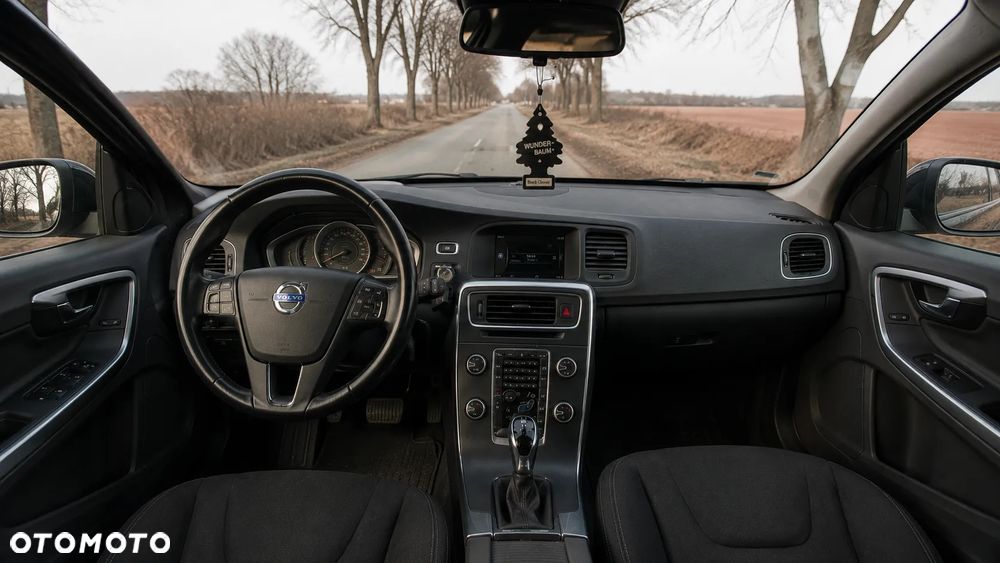 Volvo V60 D3 Drive-E Kinetic - 6
