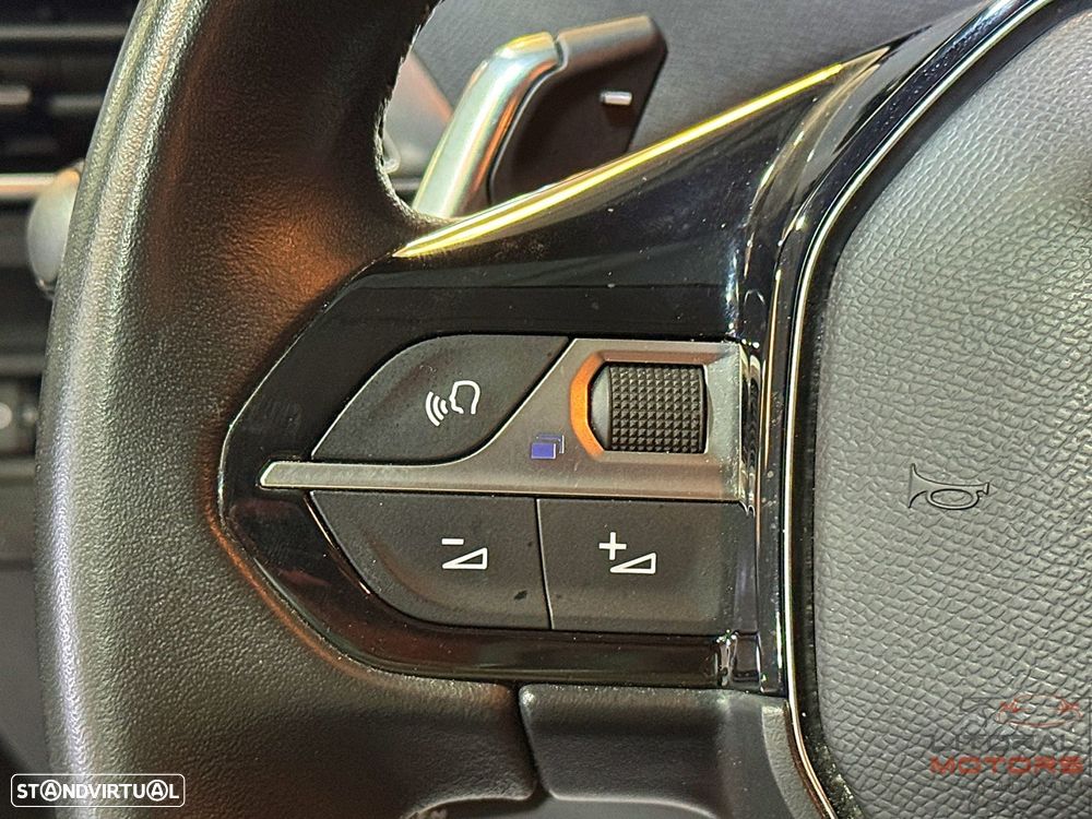 Peugeot 5008 1.2 PureTech Allure EAT8 - 21
