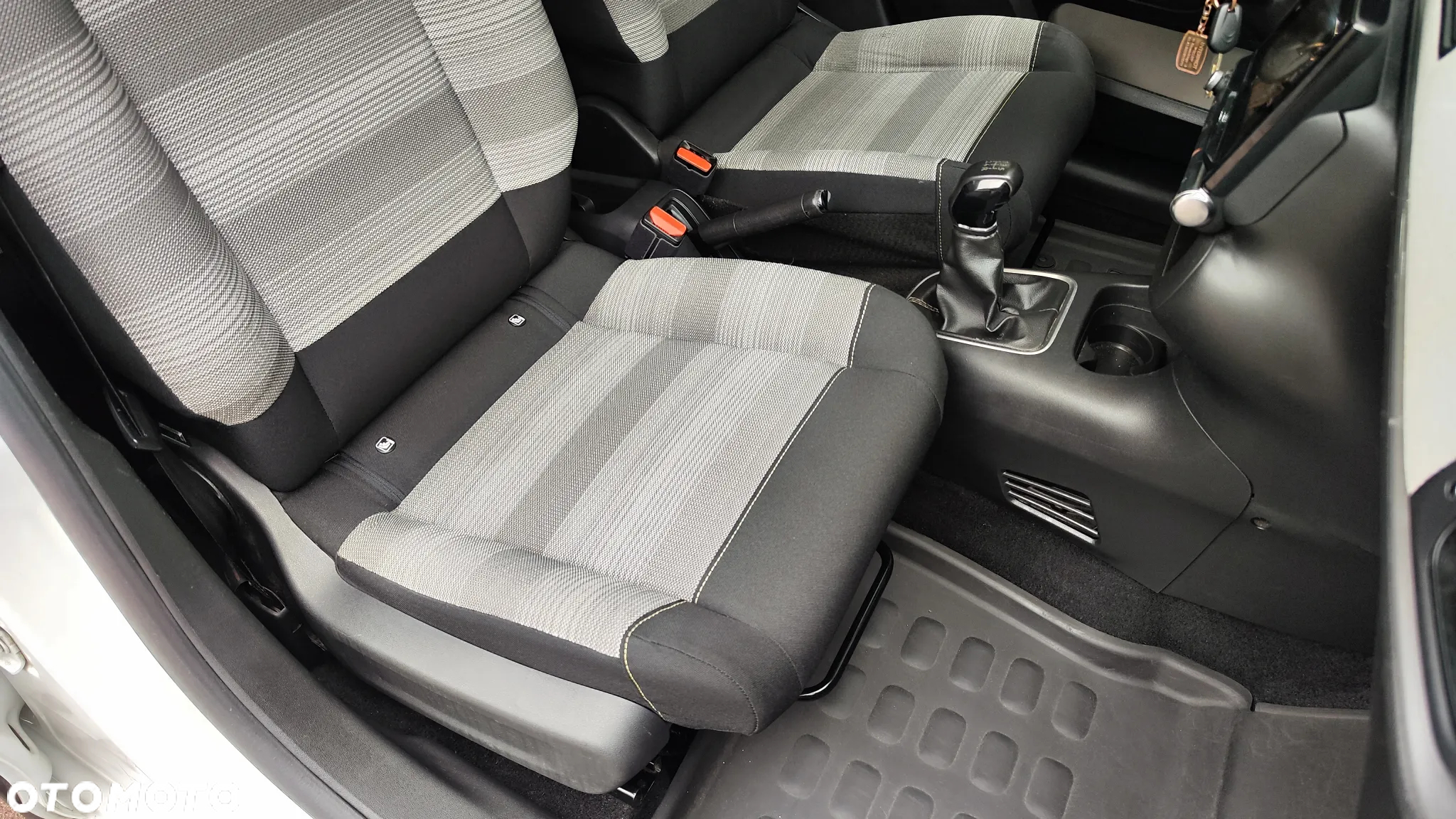 Citroën C3 1.2 PureTech Exclusive - 30