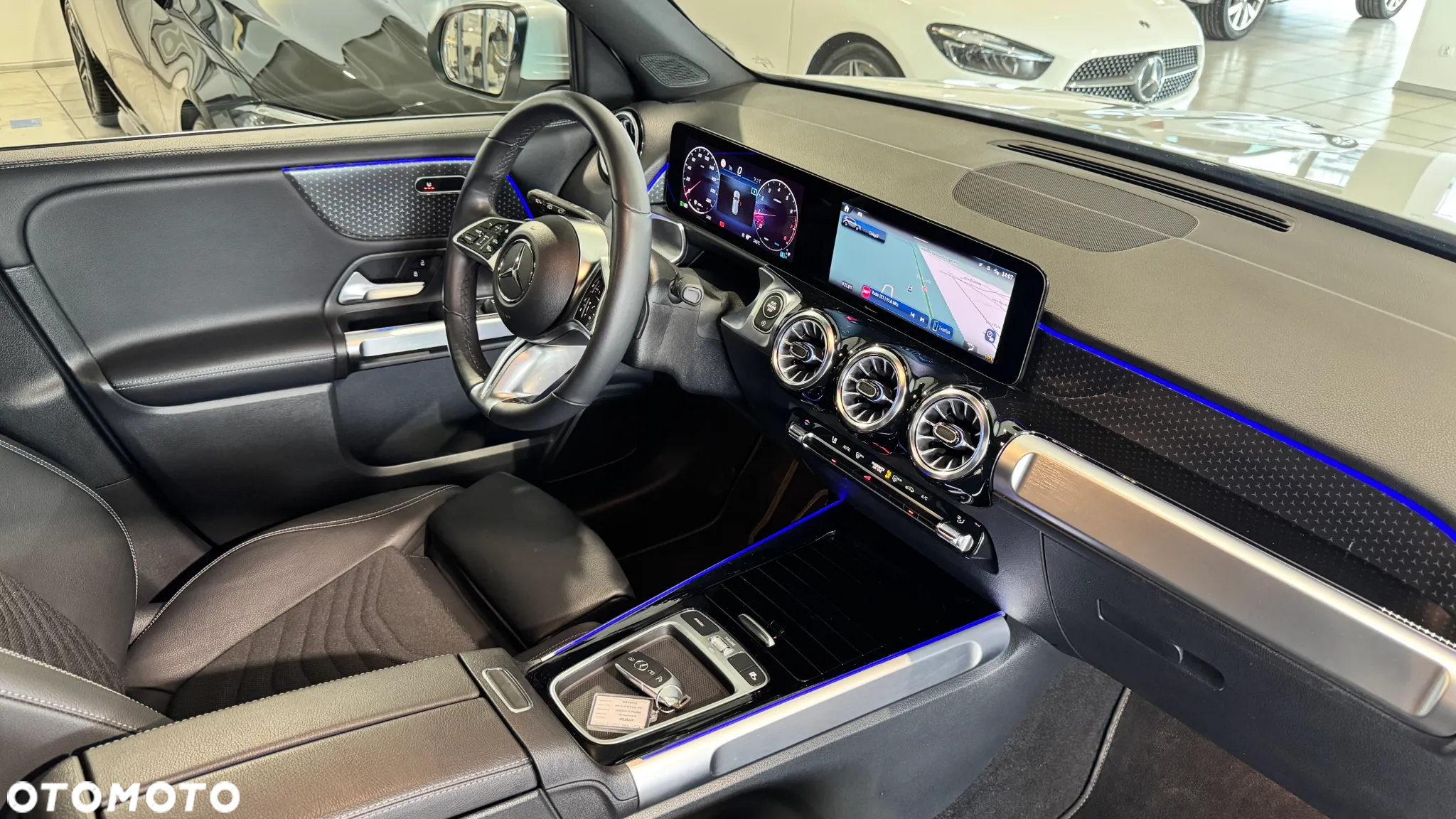 Mercedes-Benz GLB 200 Progressive 7G-DCT - 32