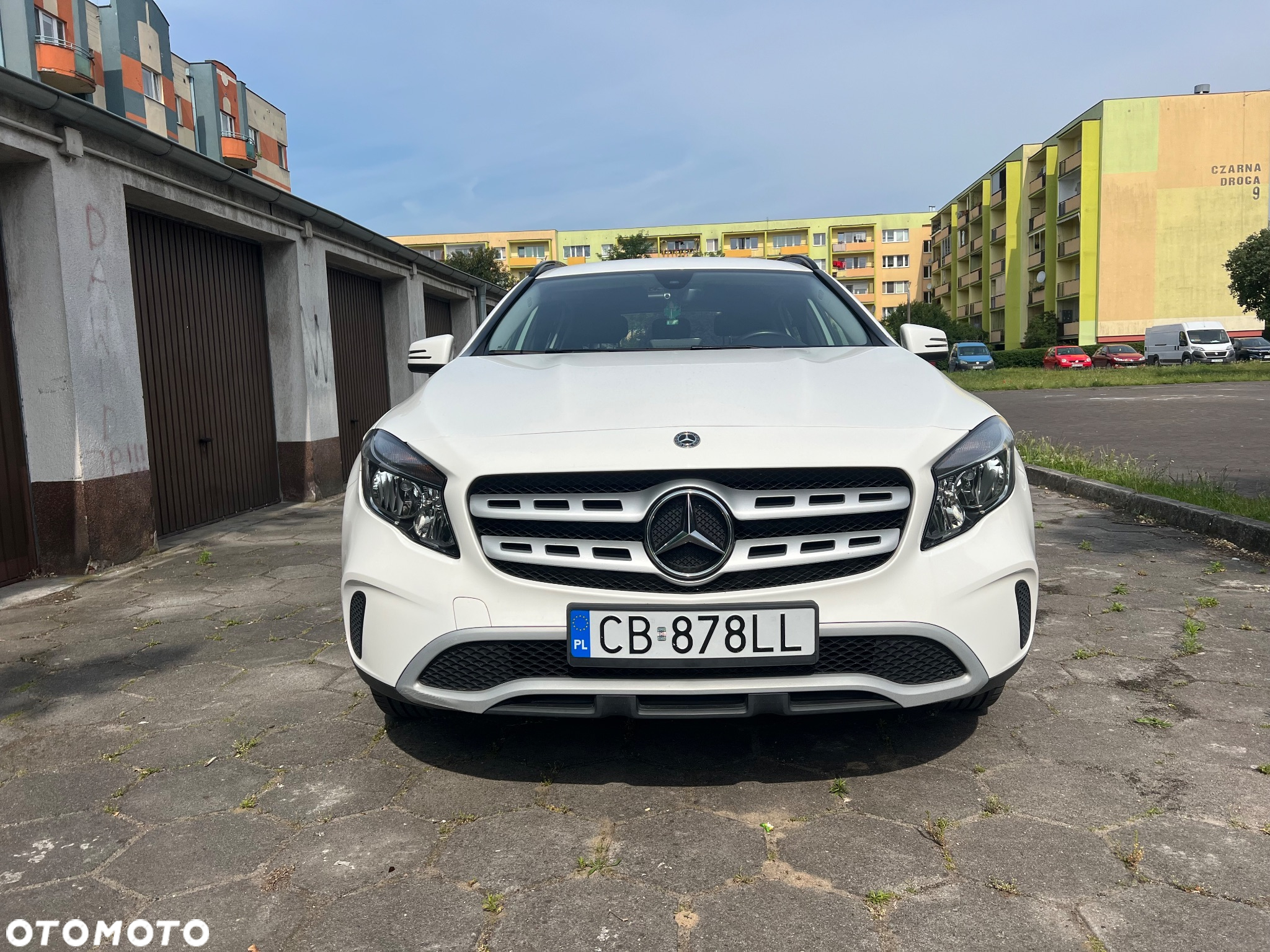 Mercedes-Benz GLA 200 d 4-Matic - 2