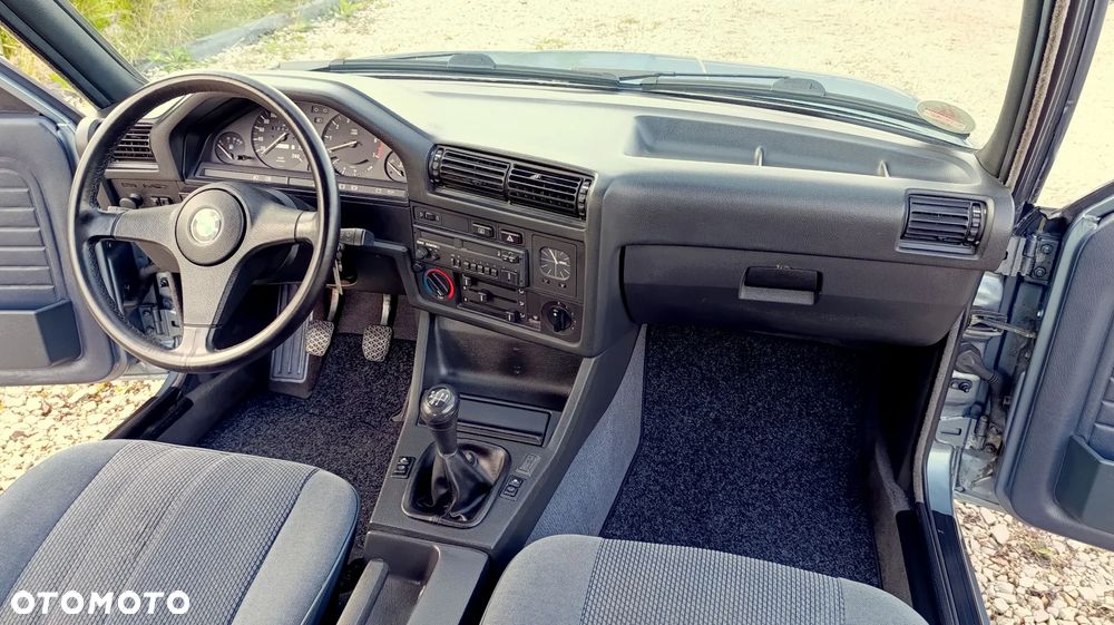 BMW Seria 3 318i - 30