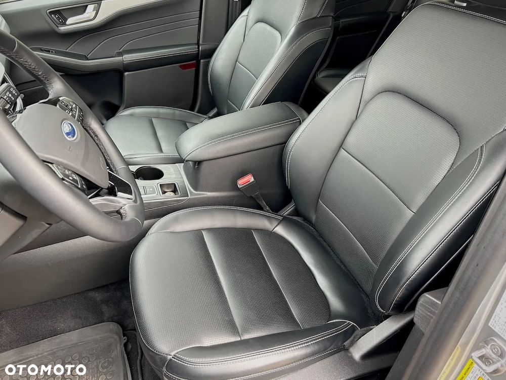 Ford Escape 2.0 EcoBoost AWD Titanium - 35