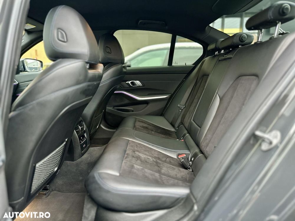 BMW Seria 3 320i xDrive Aut. Edition M Sport Shadow - 15