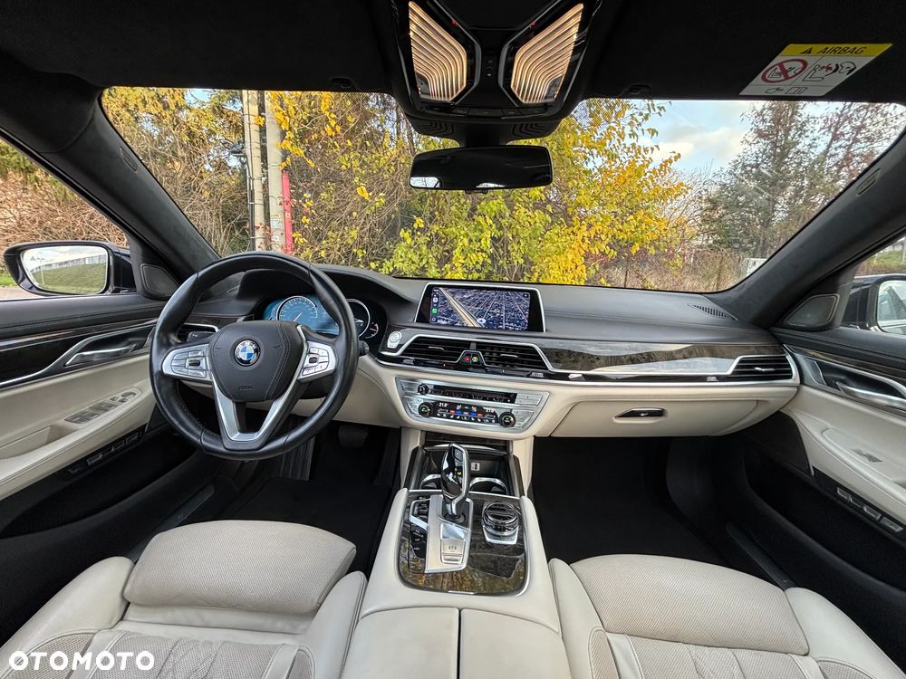 BMW Seria 7 750Li xDrive - 36