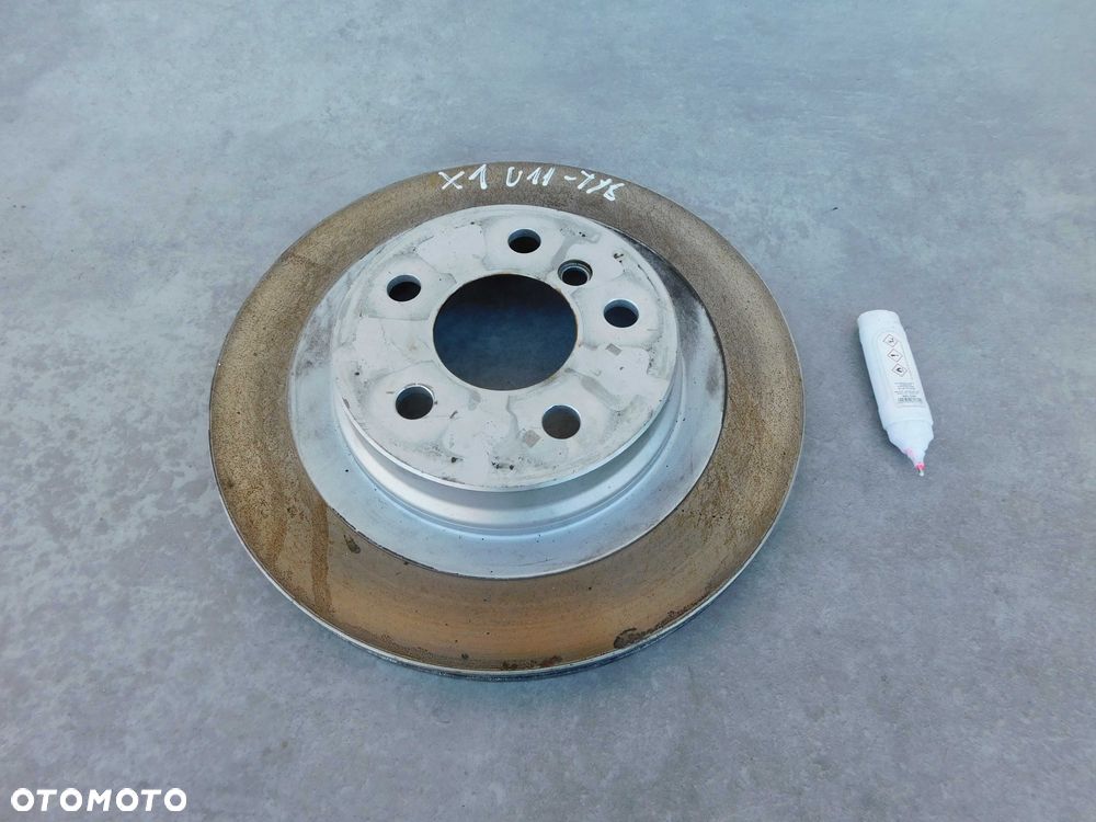 BMW X1 U11 tarcza hamulcowa tył ORYGINAŁ idealna
